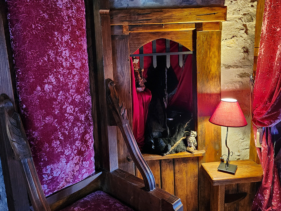 gite médieval merlin chambre